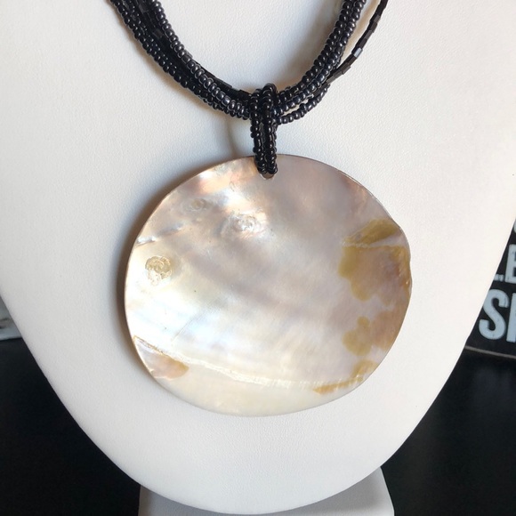 Abalone Shell with Beaded Necklace - Picture 3 of 4